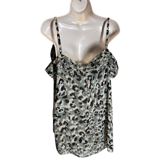 Cabi 5360 Tiered Top Camo Leopard Off The Shoulder Blouse Womens XL - Picture 3 of 10
